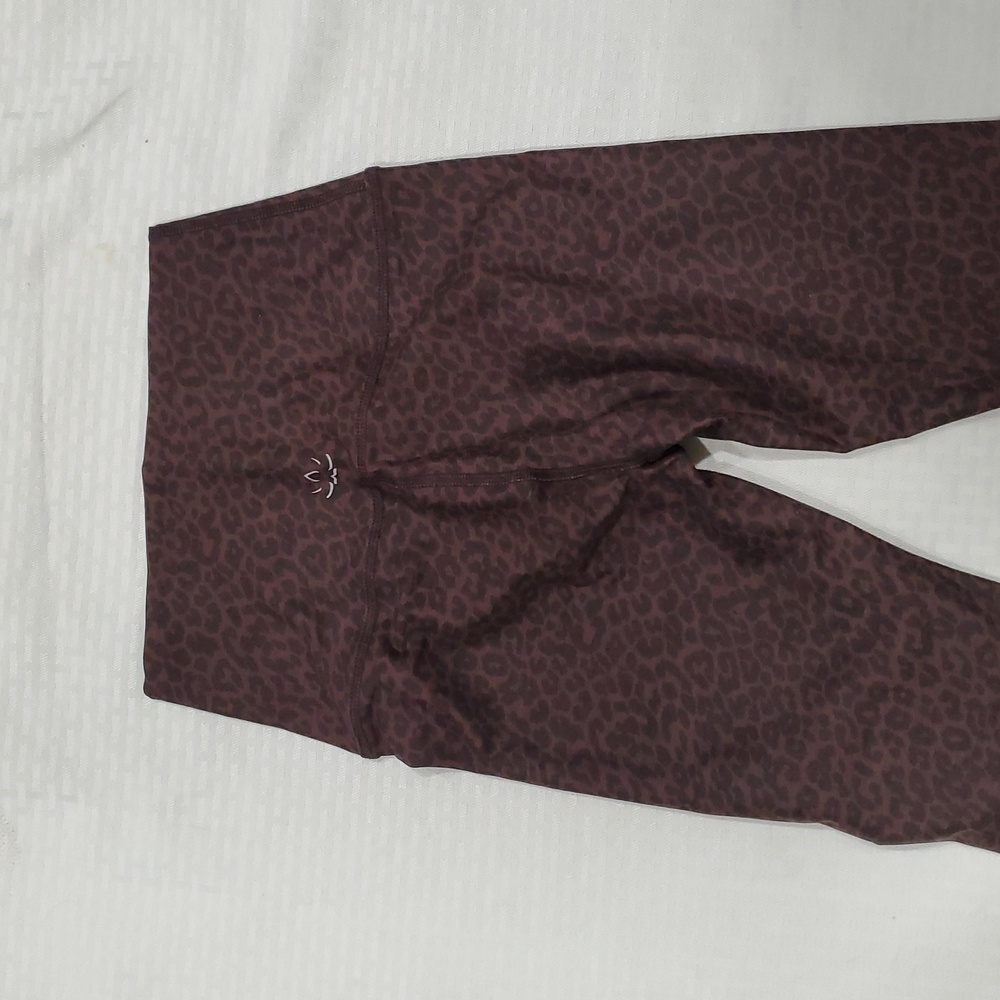 Beyond yoga Brown High-Rise crop ankle Leggings with Stretchy Fit - Picture 7 of 9